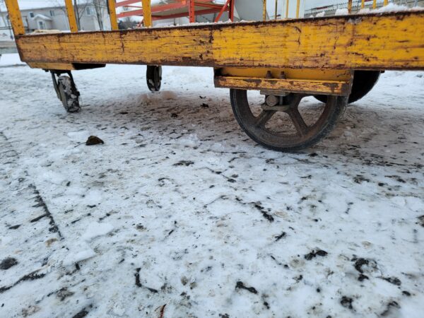 Roue chariot jaune